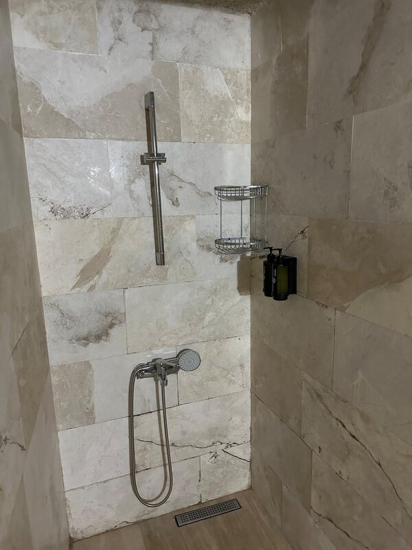 Leyla Cave House 101 — banyo