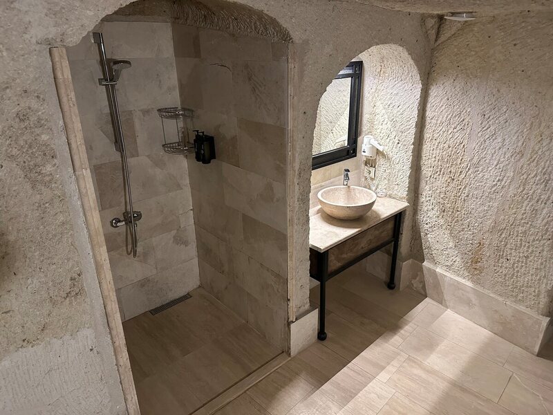 Leyla Cave House 101 — banyo