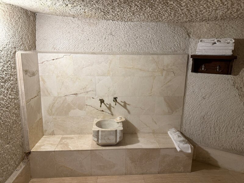 Leyla Cave House 101 — banyo