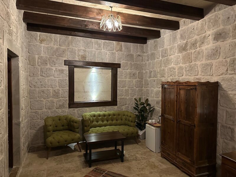 Leyla Cave House 304 — oturma odası
