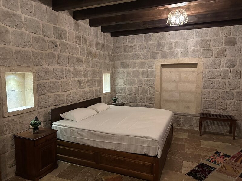 Leyla Cave House 304 — yatak odası